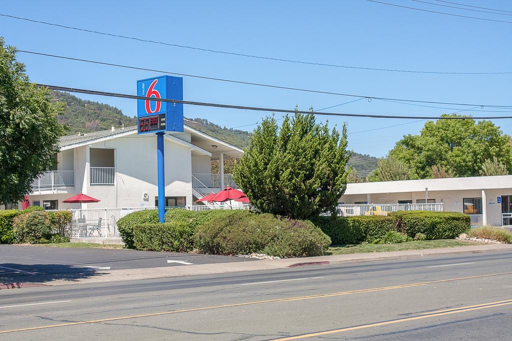 Motel 6-Ukiah, Ca Екстер'єр фото