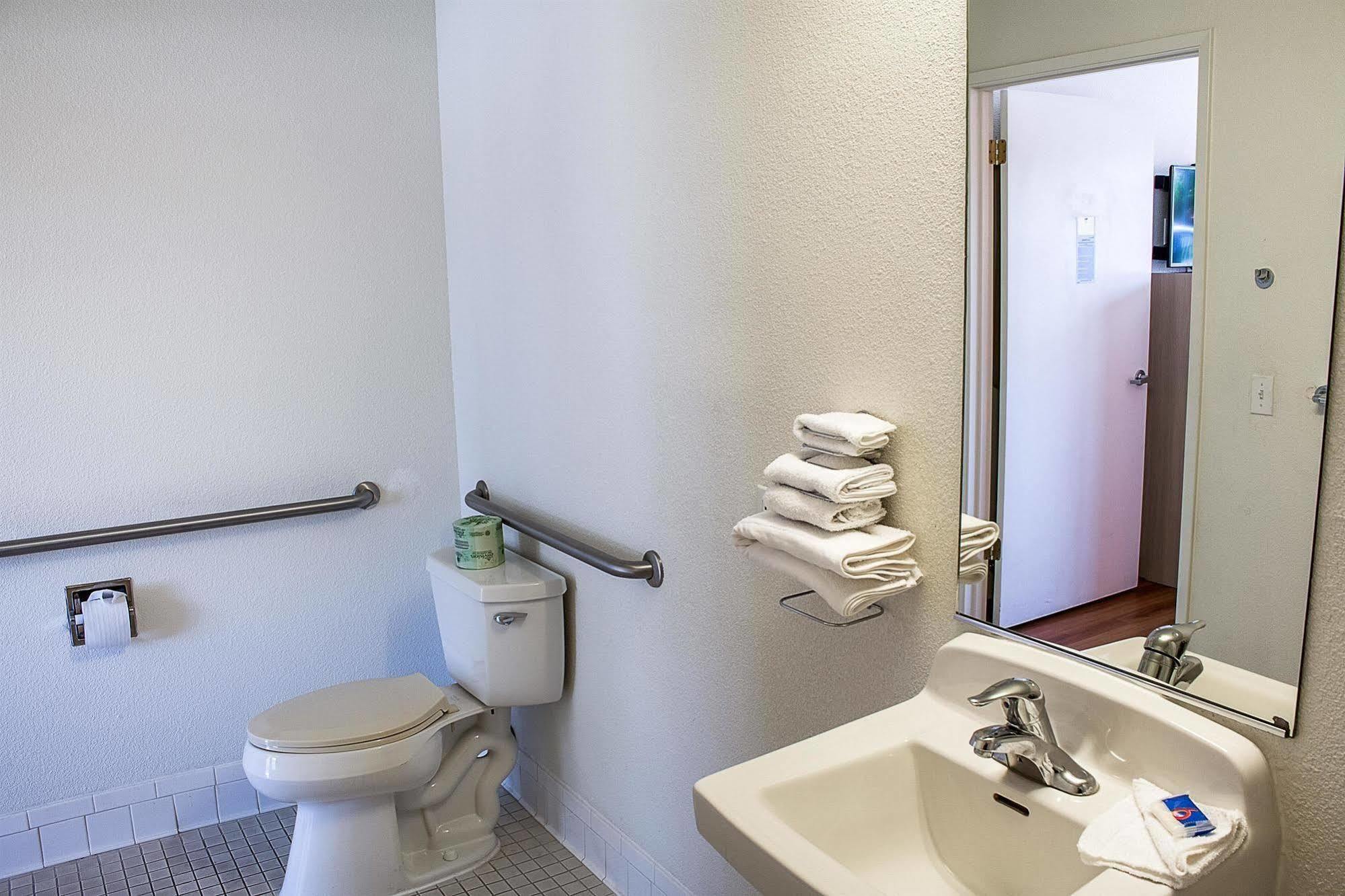 Motel 6-Ukiah, Ca Екстер'єр фото