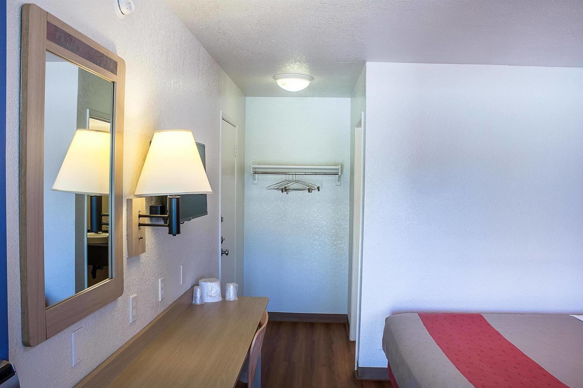 Motel 6-Ukiah, Ca Екстер'єр фото