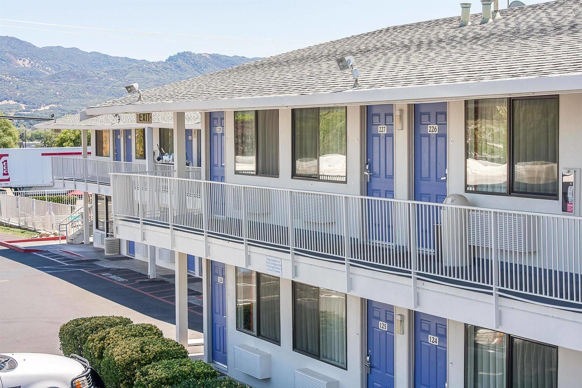 Motel 6-Ukiah, Ca Екстер'єр фото
