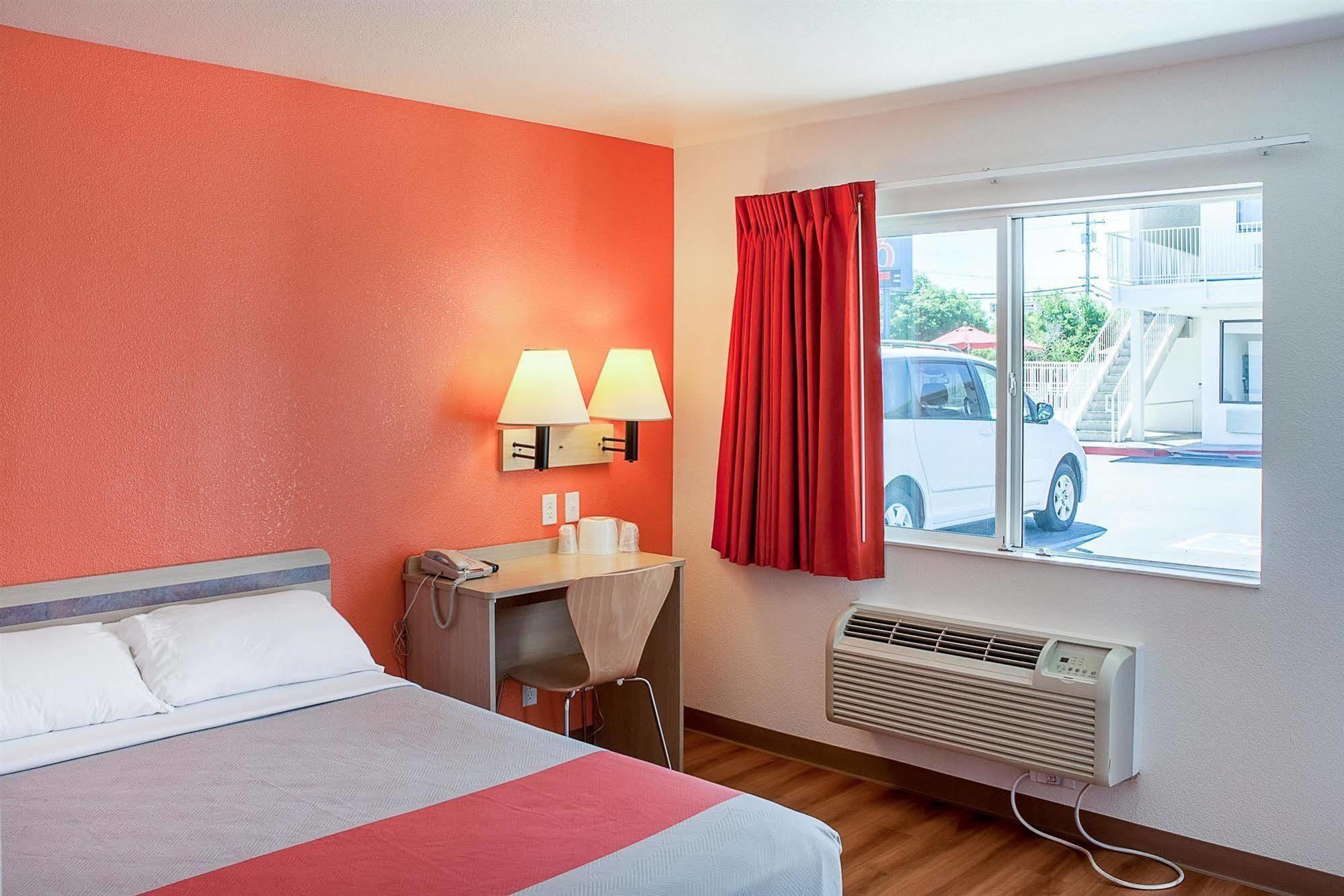 Motel 6-Ukiah, Ca Екстер'єр фото