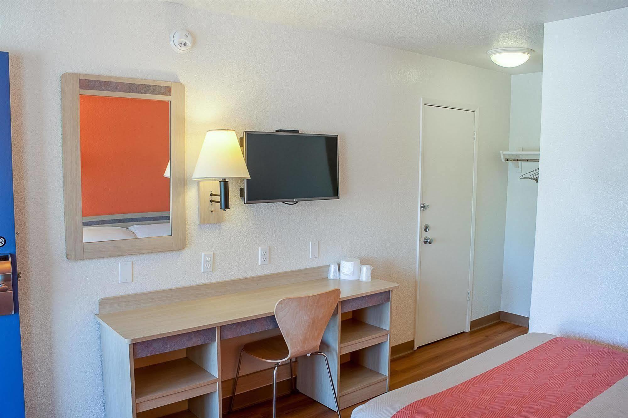 Motel 6-Ukiah, Ca Екстер'єр фото