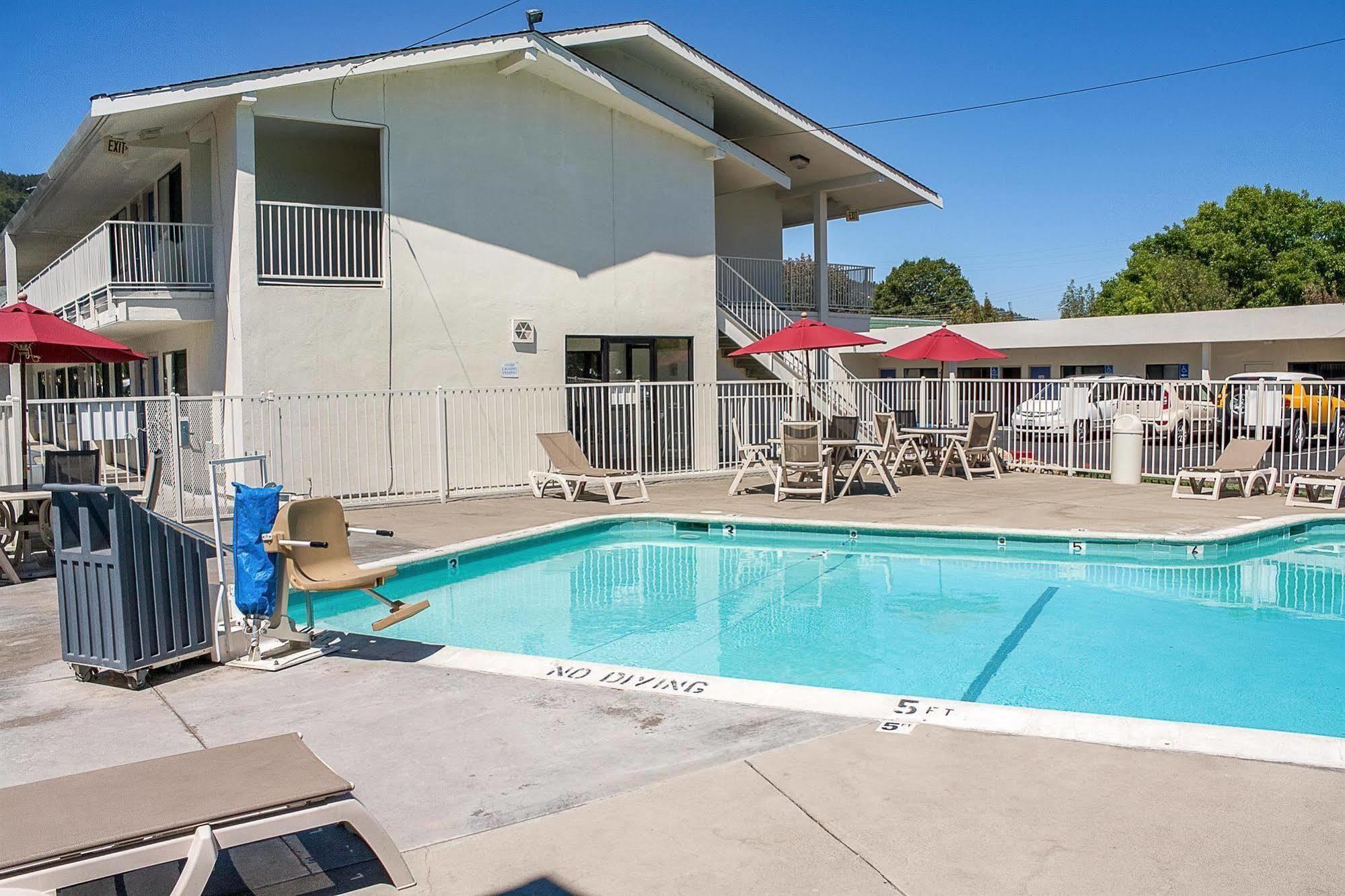 Motel 6-Ukiah, Ca Екстер'єр фото