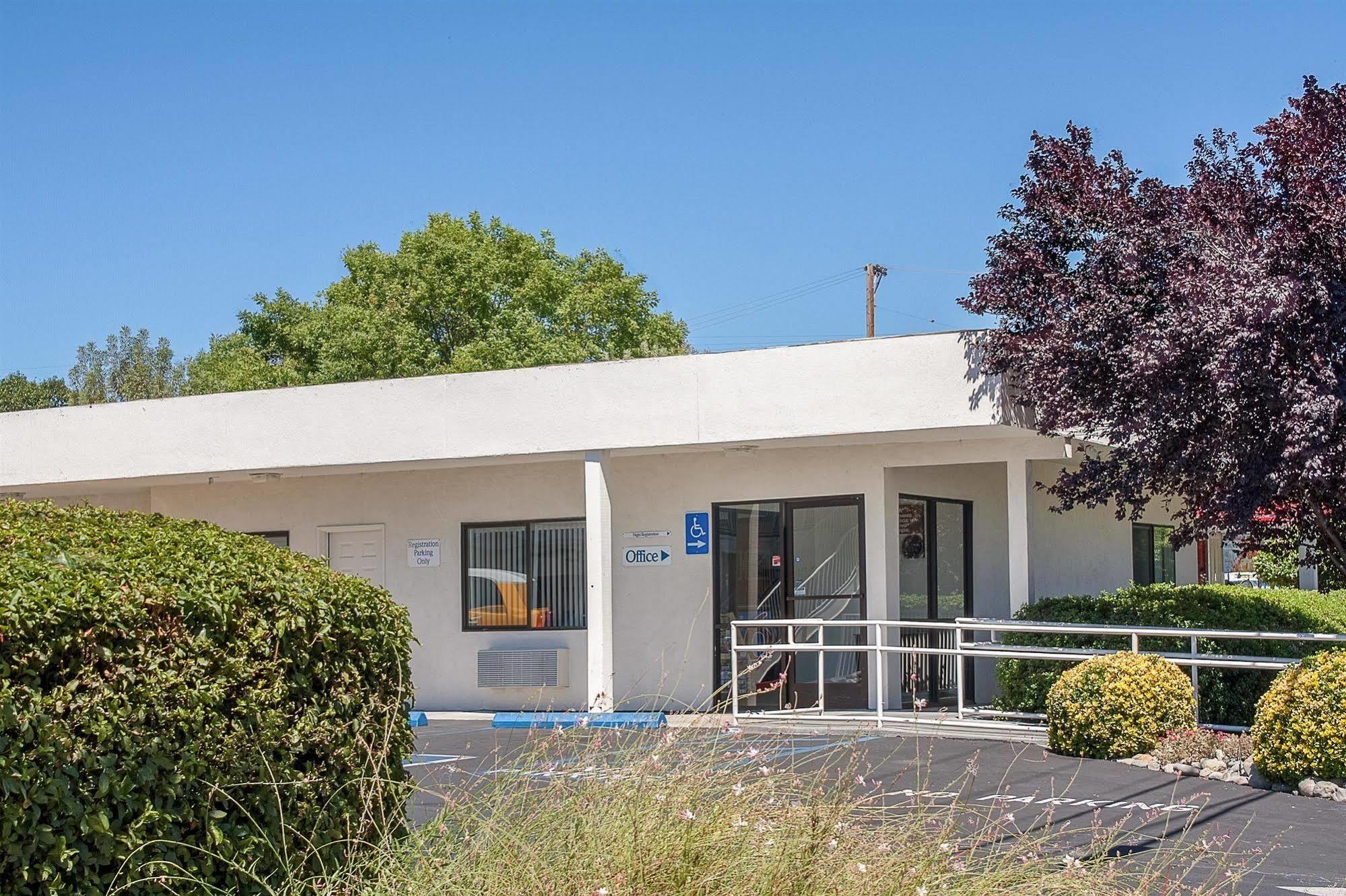 Motel 6-Ukiah, Ca Екстер'єр фото